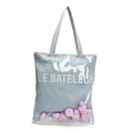 Blue canvas jelly tote bag with LE BATELEUR print and purple duck doll ornaments - Purple and Blue