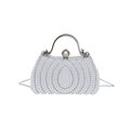 Elegante perlenbesetzte Abendhandtasche in Perlweiß mit Metallkette und Haltegriff - Stil 1 (Tropfenwelle) / Silber (Wellenmuster)