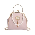 Pink vintage shell bag with pearl tassel, gold metal handle and chain strap - Pendant Pink