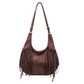 Dunkelbraune Hobo-Tasche aus Wildleder mit langen Fransen und verstellbarem Gurt - Braun