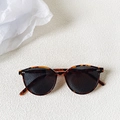 Gafas de sol retro para niños con montura de carey clásica y lentes oscuras - Estampado de leopardo