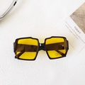 Kids square sunglasses with glossy black frame and vibrant yellow lenses UV400 - Black and Yellow