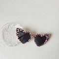 Occhiali da sole a cuore per bambini con stampa leopardata rosa e protezione UV400 su vassoio - Leopardo Rosa
