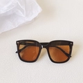 Chic black oversized sunglasses with gradient brown lenses and silver star rivets - Black Frame Tea Lens