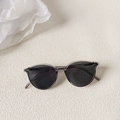 Lunettes de soleil pour enfants avec monture en résine gris foncé et verres polarisés - Gris Transparent