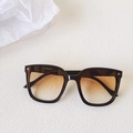 Retro square sunglasses with gradient orange lenses and brown transparent frame for women - Black Frame Gradient Orange