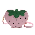 Sac bandoulière en forme de fraise rose avec feuilles à paillettes et métal doré - Rose