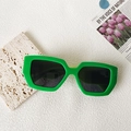 Occhiali da sole squadrati verde neon retrò con montature lucide spesse - Montatura Quadrata Spessa Vintage Verde Brillante (Emerald Green 2)