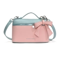 Borsa a mano in pelle rosa e azzurra con ciondolo a fiocco e manico superiore - Blu/Rosa Blocchi di Colore