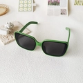Occhiali da sole retrò con montatura quadrata verde e lenti scure per un look estivo - Montatura Quadrata Grande Verde Brillante (Bright Green 3)