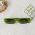 Occhiali da sole cat-eye retrò con montatura verde erba lucida e lenti verde scuro - Montatura Occhi di Gatto Vintage Verde Erba (Parrot Green 13)