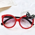 Occhiali da sole rossi per bambini con cristalli e simpatico fiocco a pois bianchi - Rosso