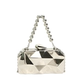 Elegante borsa da sera in metallo argento con sfaccettature e manico di perle - Stile Con Manico di Perle / Argento