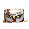 Elegante borsa a tracolla a civetta con scaglie iridescenti, paillettes e borchie d'oro - Marrone-Multicolore