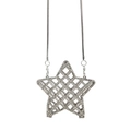 Schicke silberne Umhängetasche in Sternform mit Metallnetz-Design und Schlangenketten - Silber