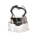Silberne Mini-Zylindertasche mit Spiegelglanz, festem Griff und dünner Metallkette - Silber