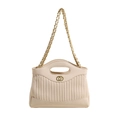 Elegante borsa beige con texture pieghettata e ornamento ad anello in metallo dorato - Bianco Sporco