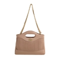 Borsa a mano rosa in pelle arricciata con logo dorato e tracolla a catena intrecciata - Cachi