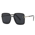Modern square polarized sunglasses for women with black frame and D-shaped metal detail - Grey Silver Frame Black Grey Lens