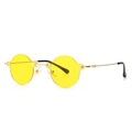 Gafas de sol rectangulares modernas con lentes amarillas y montura fina de metal dorado - Amarillo