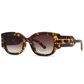 Retro cat-eye tortoiseshell sunglasses with brown gradient lenses and gold metal details - Vintage Tortoiseshell Tea (C5)