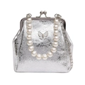 Borsa a tracolla argento metallizzato con manico di perle e fibbia a farfalla - Argento