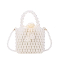 Elegante weiße Tasche aus Perlen gewebt mit Satin-Innenbeutel und goldenem Umhängegurt - Gebrochenes Weiß