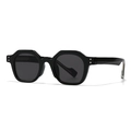 Lunettes de soleil octogonales noires classiques avec cadre géométrique et rivets métal - Monture Noire Verres Noir Gris