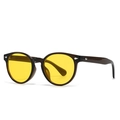 Retro-Sonnenbrille mit dunkelbraunem Schildpattrahmen, gelben Gläsern und Metallnieten - Tee-Rahmen Gelbe Linse