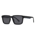 Occhiali da sole quadrati da uomo nero opaco con lenti polarizzate grigio scuro - Montatura Nero Opaco con Strisce Blu (C3)