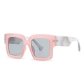 Roze transparante vierkante bril met grijze marmeren pootjes en grijze glazen - Roze (Lichtgrijze Lenzen)