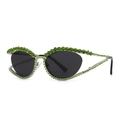Cat-Eye Sonnenbrille mit grünen Strasssteinen und Metallrahmen für Mode-Street-Photography - Grüne Strass Schwarz Graue Gläser