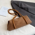 Sac baguette vintage marron avec fines bandoulières et garnitures dorées - Brun Sans Pendentif