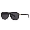 Lunettes de soleil pilote rétro avec monture noire et détails en métal doré - Noir / Gris Foncé