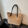Grande borsa tote in velluto a coste kaki con manici in pelle nera per il lavoro - Cachi