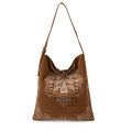 Bolso tote bohemio de ante marrón con bordado floral blanco y correa ajustable - Color hierba seca