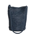 Sac seau en cuir tressé main bleu foncé avec une texture Intrecciato détaillée et élégante - Bleu / Moyen 25*16*26cm
