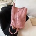Pink hand-woven leather bucket bag with adjustable strap for casual daily use - Pink / Large 30*16*31cm