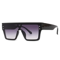 Flat top square sunglasses with black frame, purple gradient lenses and silver rivets - Black Gradient Gray