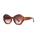 Retro Geometrische Katzenaugen-Sonnenbrille mit bernsteinfarbenem Rahmen und braunen Gläsern - Tee / Verlaufs-Tee