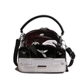 Bolso retro con forma de coche en charol negro con base plateada y asa superior - Negro