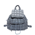 Gepolsterter Nylon-Rucksack in Nebelblau mit Kordelzug und gesteppter Textur - Blau