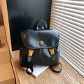 Sac à dos vintage en cuir PU noir avec fermoir doré et design de style académique chic - Noir