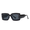 Lunettes de soleil carrées noires modernes avec monture texturée et rivets - Noir