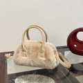 Elegante borsa a mano beige in pelliccia sintetica con manici in PU e tracolla rimovibile - Cachi