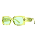 Gafas de sol rectangulares verde claro traslúcidas con diseño de patilla calada - Verde (C3 Verde Verde)