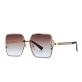 Retro-Quadrat-Sonnenbrille mit Perlenbesatz und Verlaufsgläsern auf weißem Hintergrund - Gold / Tee Blau Farbverlauf (C3 Gold Tee Blau)