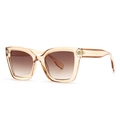 Ovale Sonnenbrille in Champagner-Gold mit braunen Verlaufsgläsern und Golddetails - Hellbrauner Rahmen Doppel-Tee-Gläser