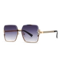 Quadratische Sonnenbrille mit Farbverlauf, Goldrahmen und Perlenverzierung am Bügel - Gold / Doppelgrau Farbverlauf (C2 Gold Doppelgrau)