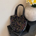Sac fourre-tout à paillettes multicolores avec anses noires sur décor chic - Coloré